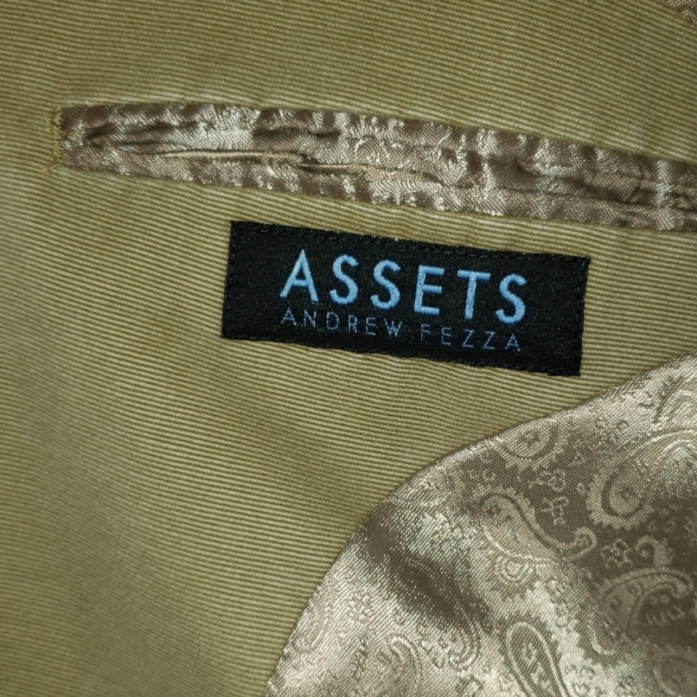 Beige Retro Sports Coat - Picture 2 of 2